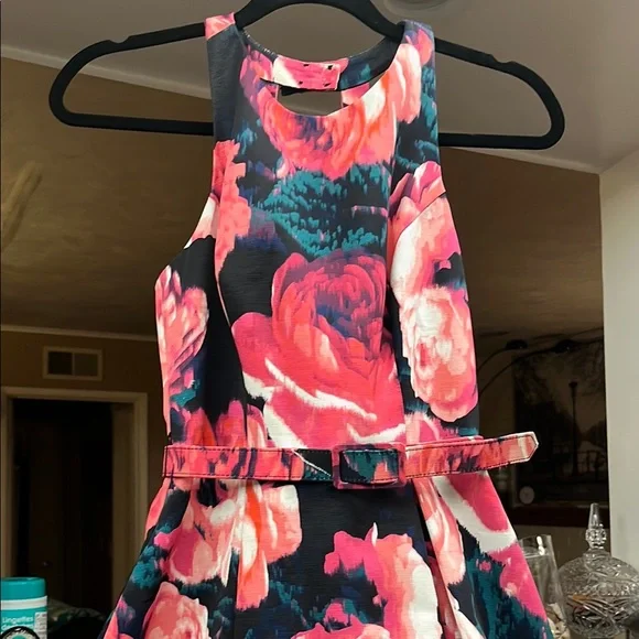 Floral Sleeveless Jumpsuit - Picture 6 of 7